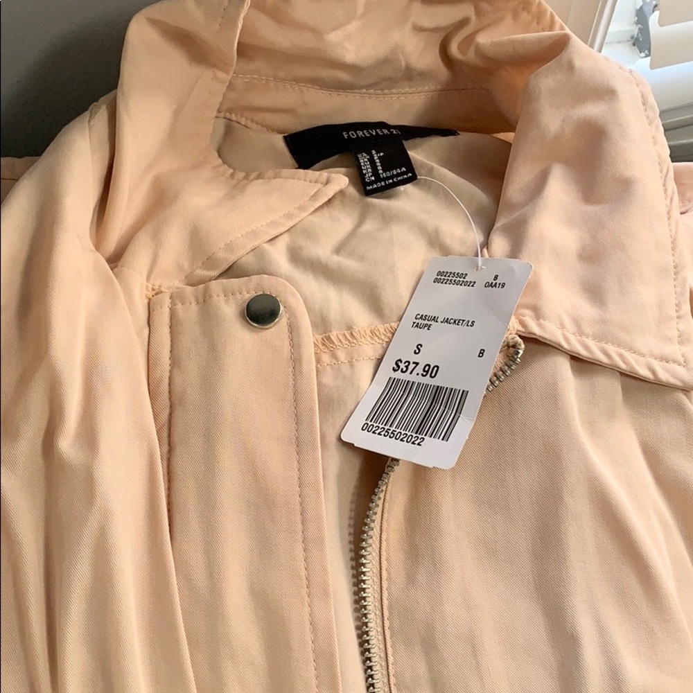 Lightweight jacket - Picture 4 of 6
